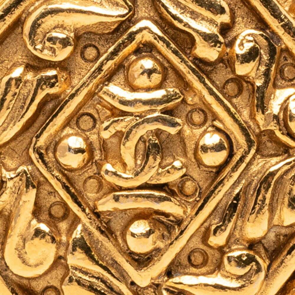 CHANEL Vintage Gold Logo Brooch - Picture 3 of 7
